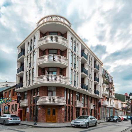 Hotel London Batumi Exterior photo