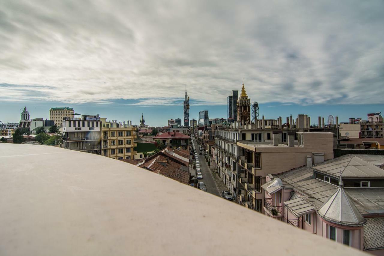 Hotel London Batumi Exterior photo