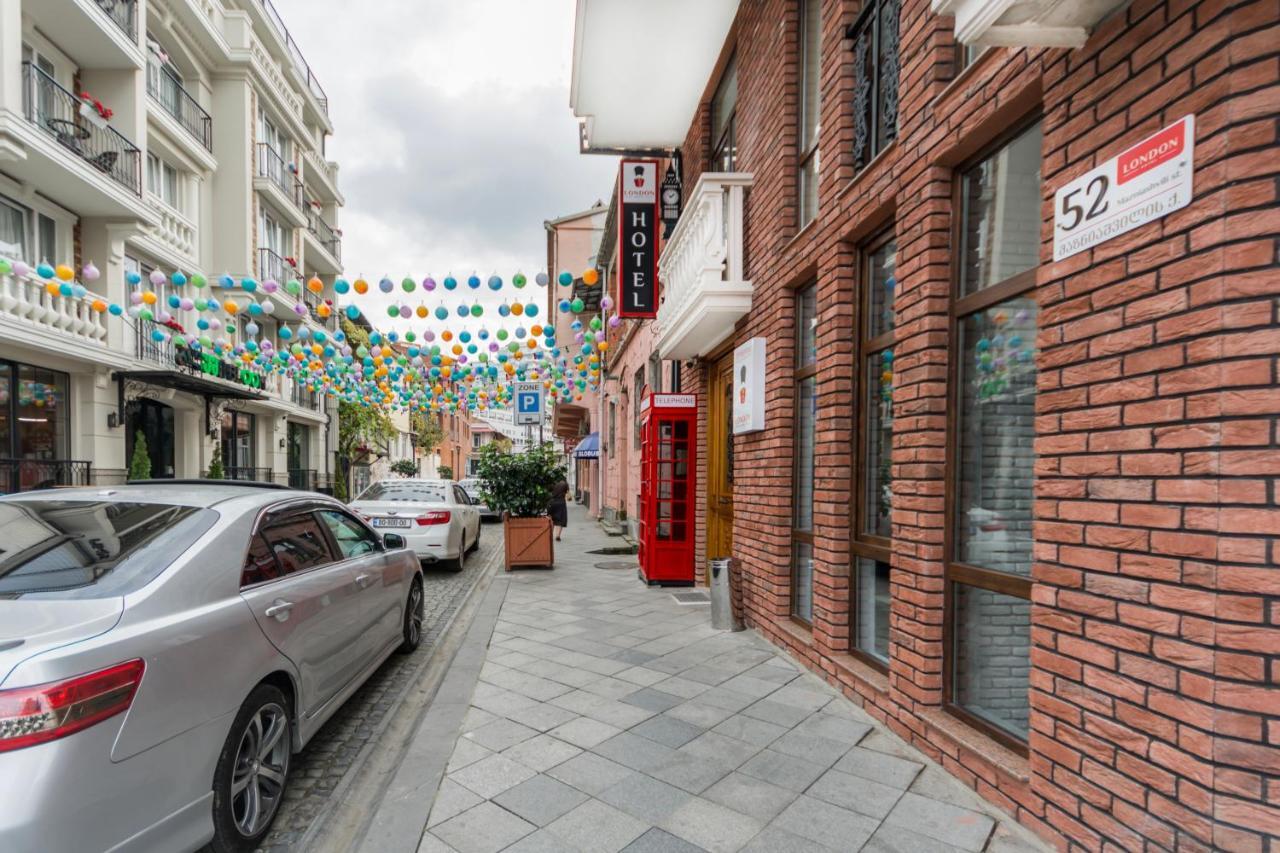 Hotel London Batumi Exterior photo